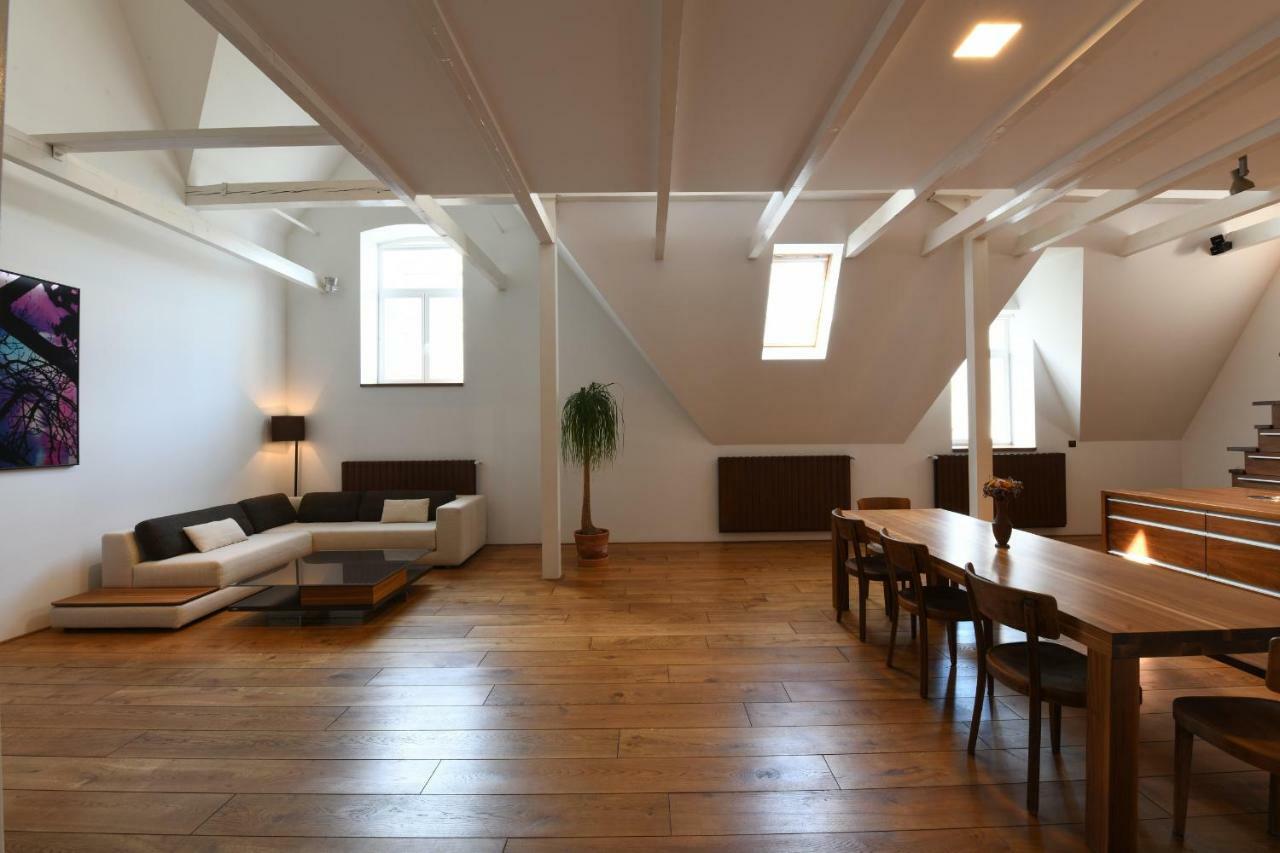 Loft Apartment ปราก ภายนอก รูปภาพ